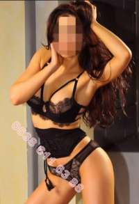 Terme Escort Bayan Tanıtımı: Tatlı ve Tutkulu