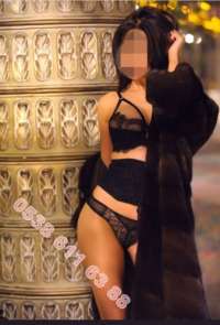 Terme Escort Bayan Tanıtımı: Tatlı ve Tutkulu